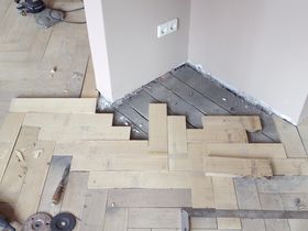 defektes Parkett reparieren